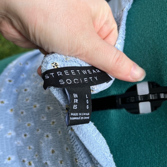 Streetwear Society Blue Floral Blouse - Picture 3 of 4